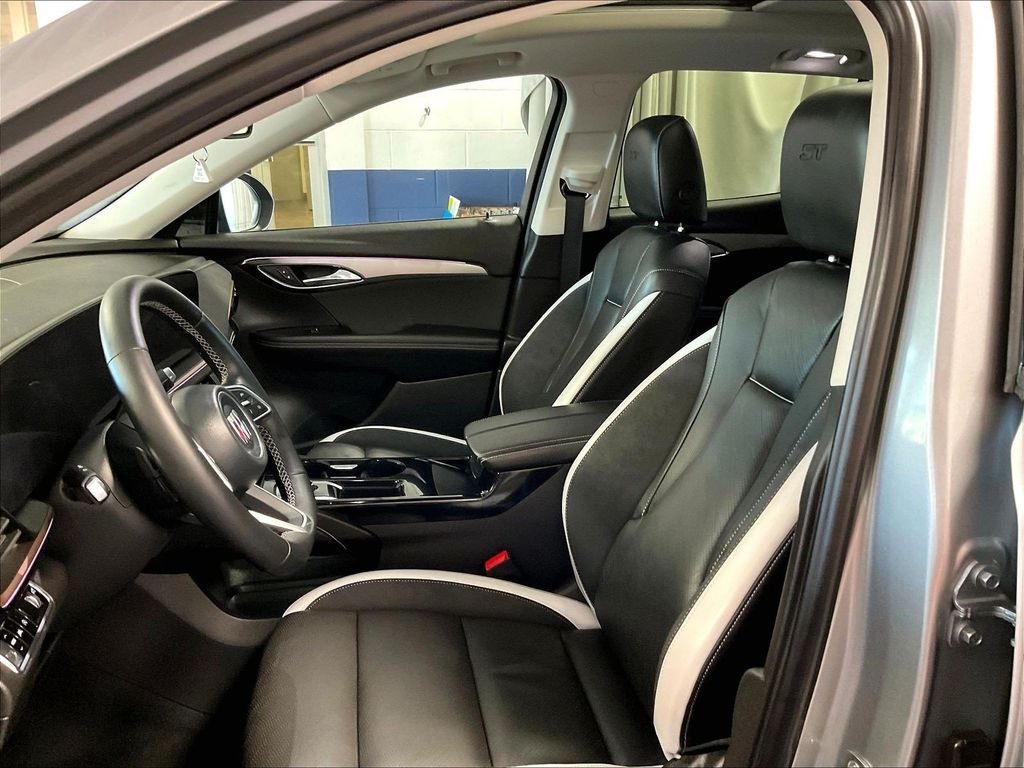 Used 2024 Buick Envision Sport Touring AWD/4WD image 10