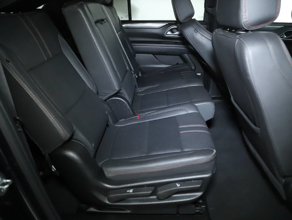 Used 2024 Chevrolet Suburban RST RWD image 33