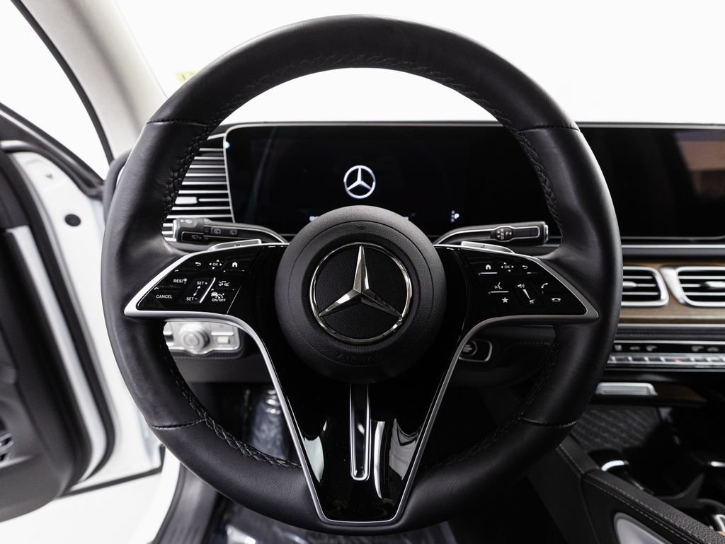 Used 2025 Mercedes-Benz GLE 450e 4MATIC image 12