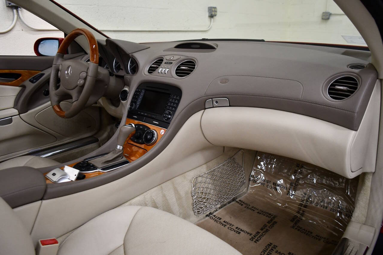 Used 2007 Mercedes-Benz SL 550 image 14