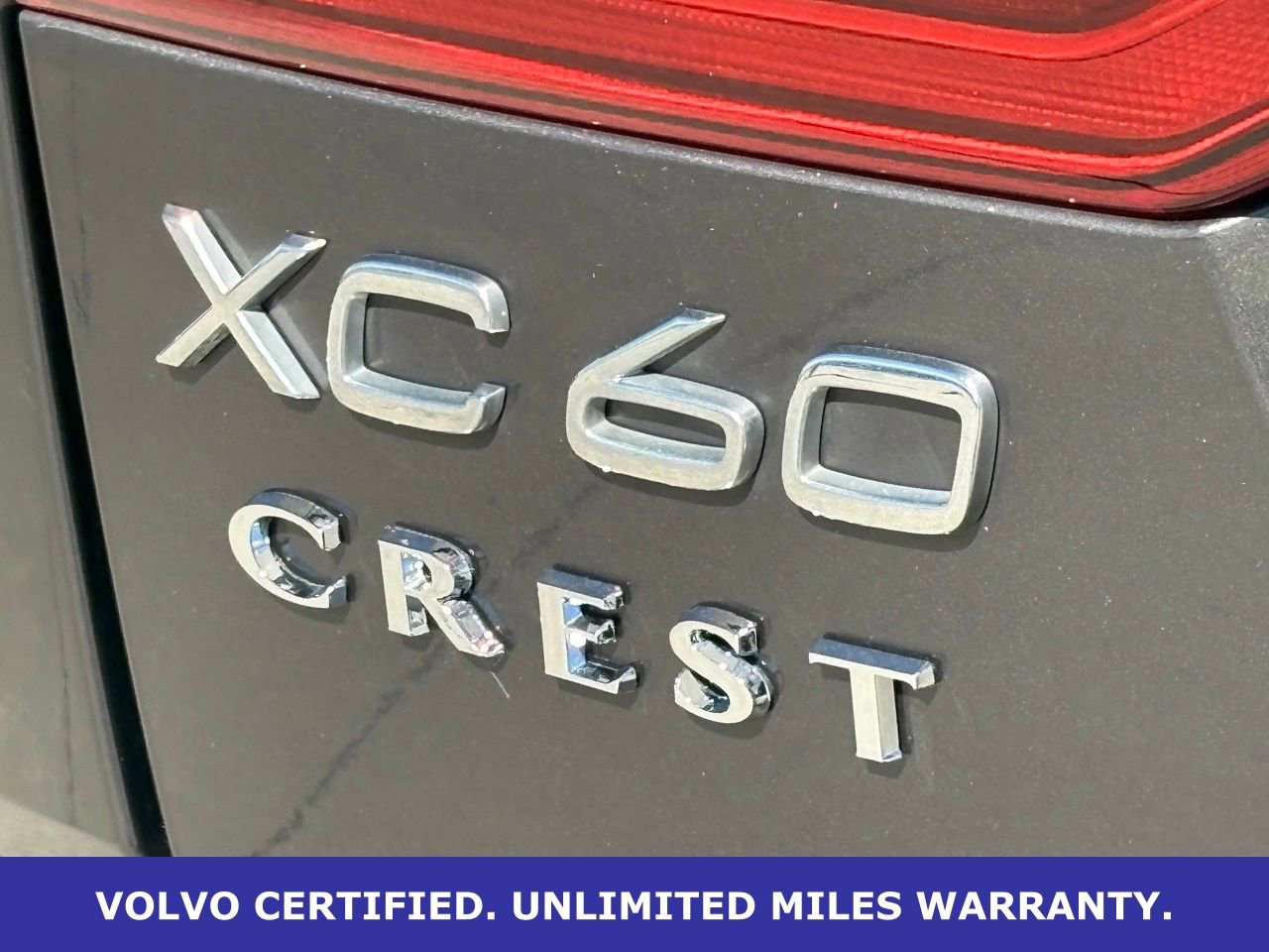 Certified 2024 Volvo XC60 B5 Ultimate image 11