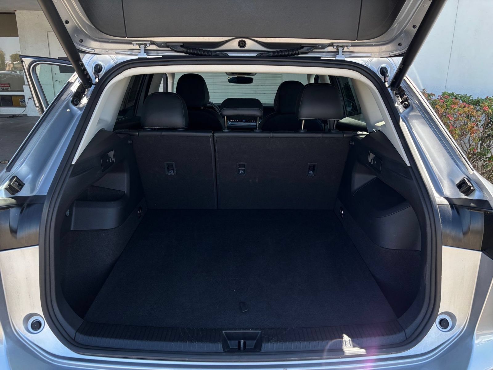 Used 2026 Volkswagen Tiguan SE FWD image 32