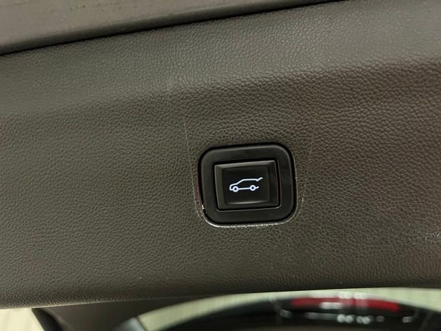 Used 2023 Buick Enclave Essence w/ Experience Buick Package image 24