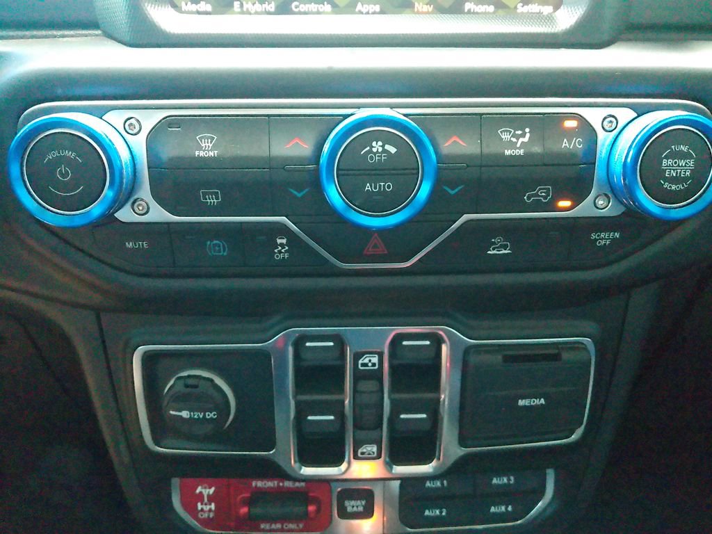 Used 2022 Jeep Wrangler Unlimited Rubicon 4xe image 42