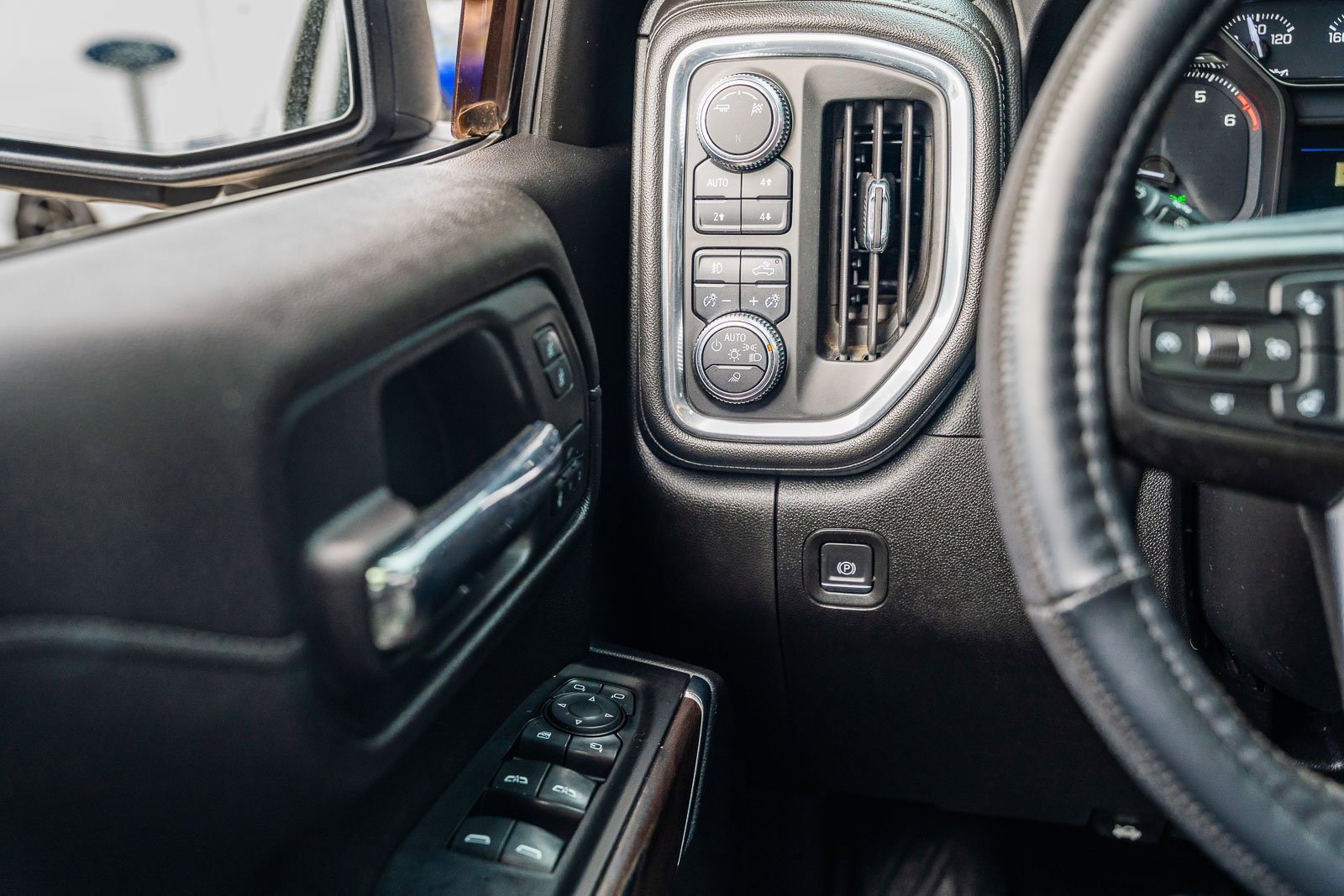 Used 2019 GMC Sierra 1500 SLT w/ SLT Premium Plus Package image 28