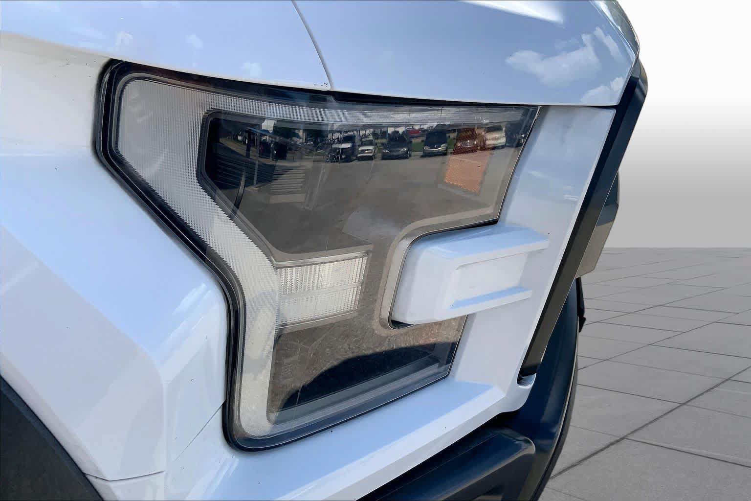 Used 2018 Ford F150 Raptor w/ Equipment Group 802A Luxury AWD/4WD image 27