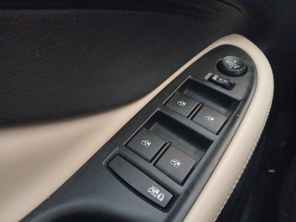 Used 2019 Buick Envision Preferred FWD image 40