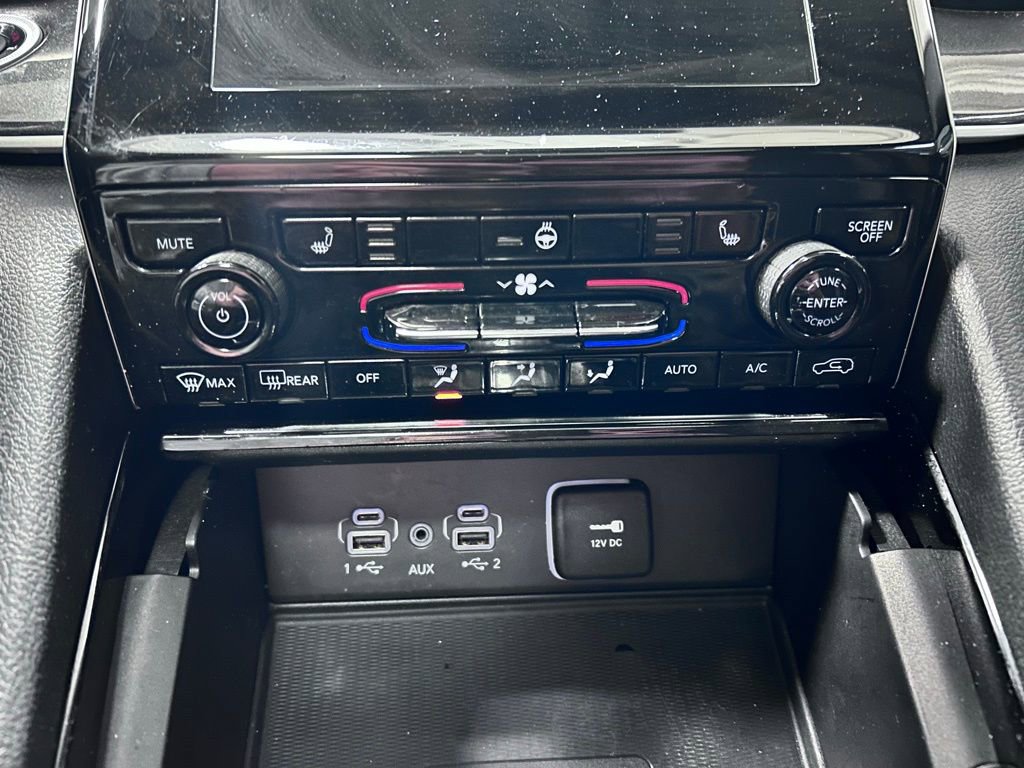 Used 2023 Jeep Grand Cherokee Altitude image 16