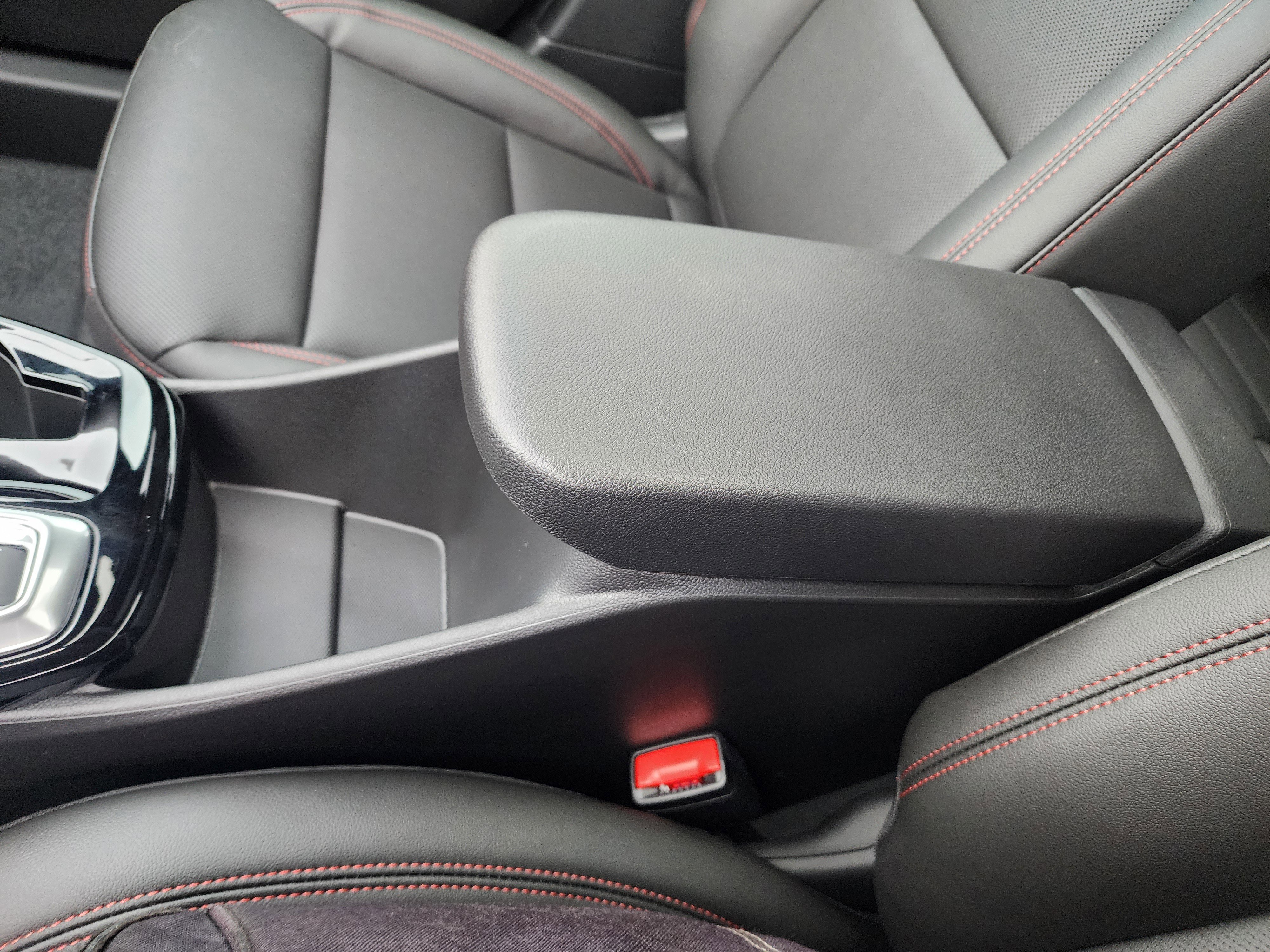 New 2026 Chevrolet Trax RS w/ Sunroof Package FWD image 35
