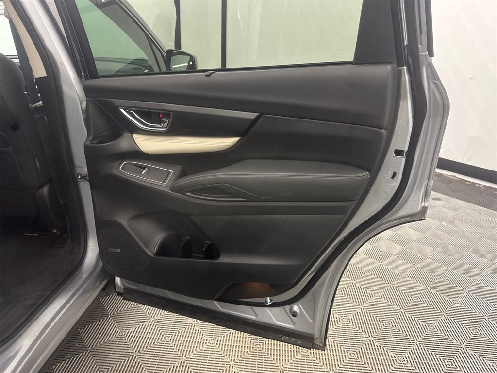 Used 2022 Subaru Ascent Limited w/ Technology Package image 18