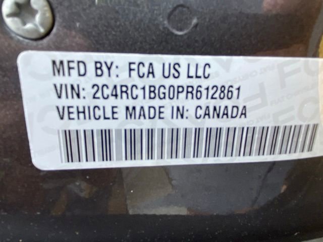 Used 2023 Chrysler Pacifica Touring-L image 27