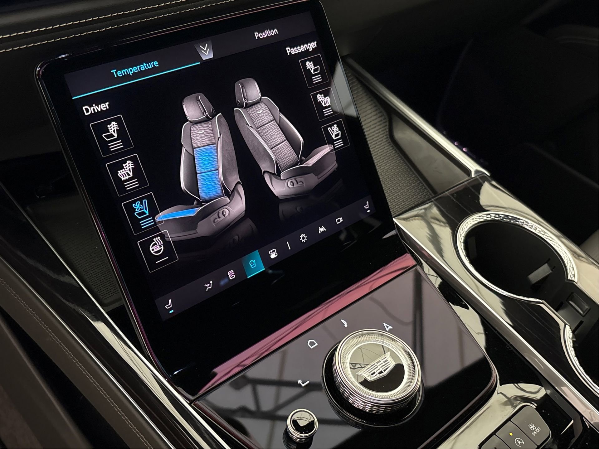 New 2025 Cadillac Escalade ESV Sport w/ Touring Package image 33