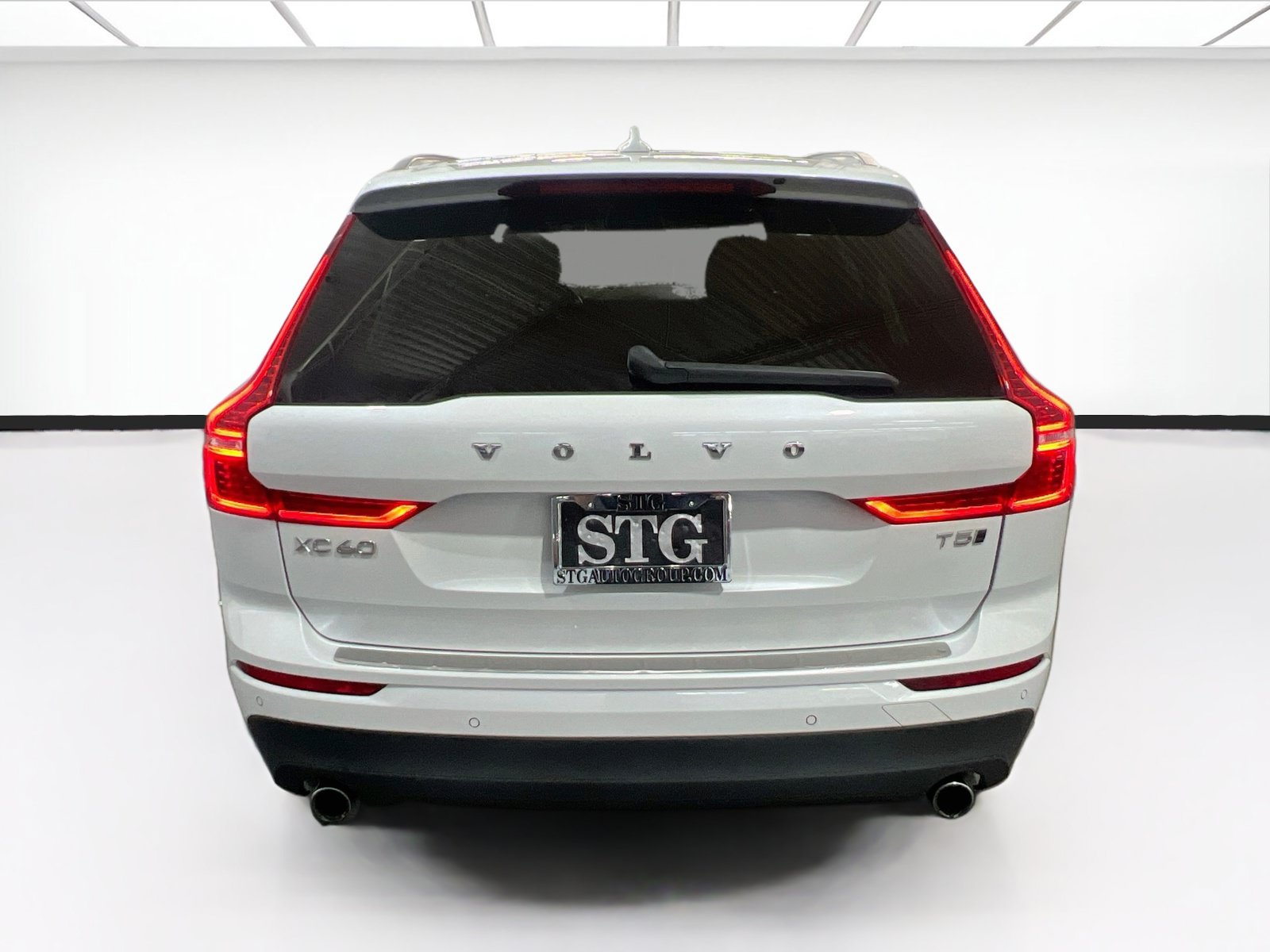 Used 2021 Volvo XC60 T5 Momentum w/ Advanced Package AWD/4WD image 5