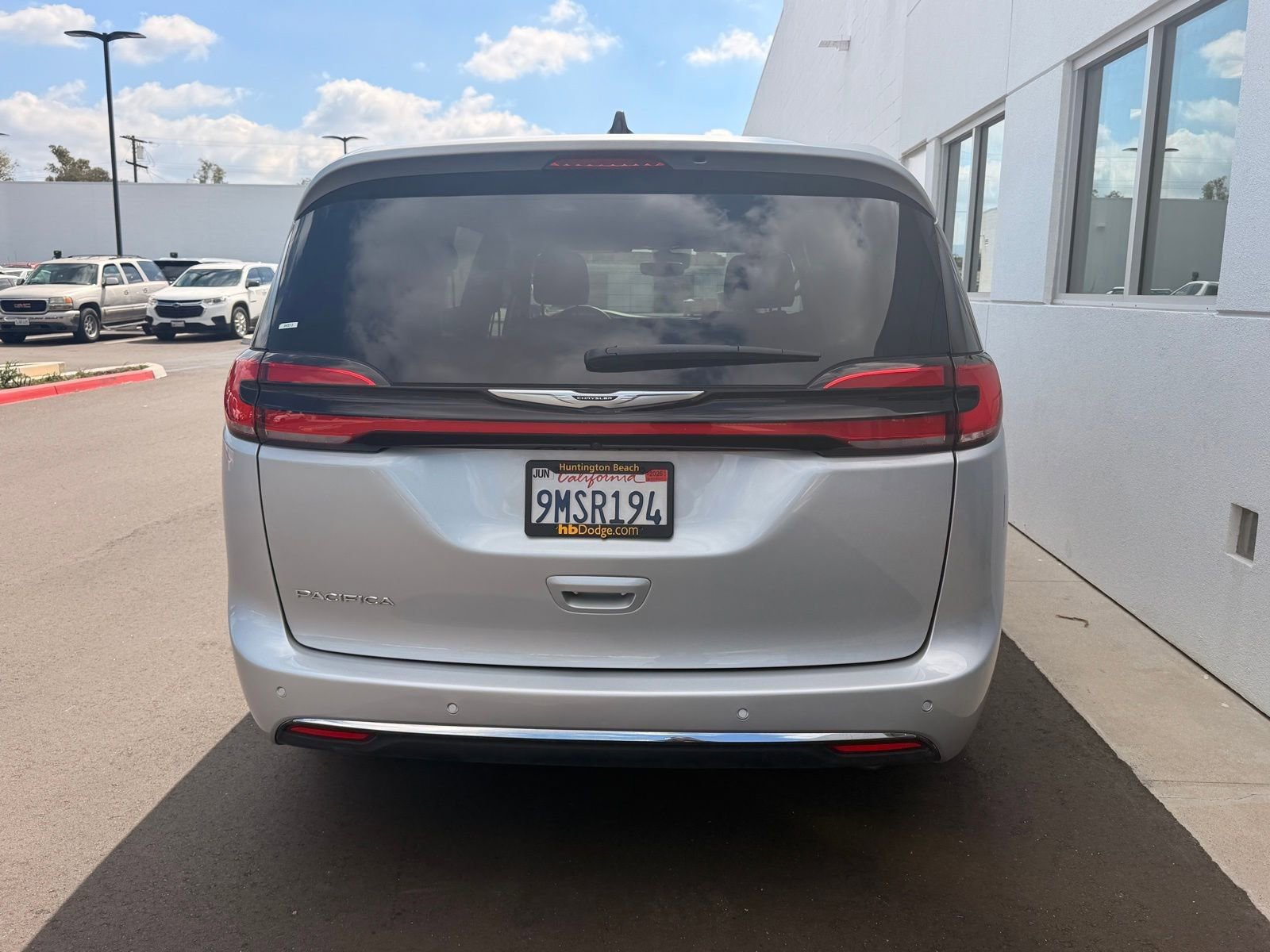 Used 2024 Chrysler Pacifica Touring image 6