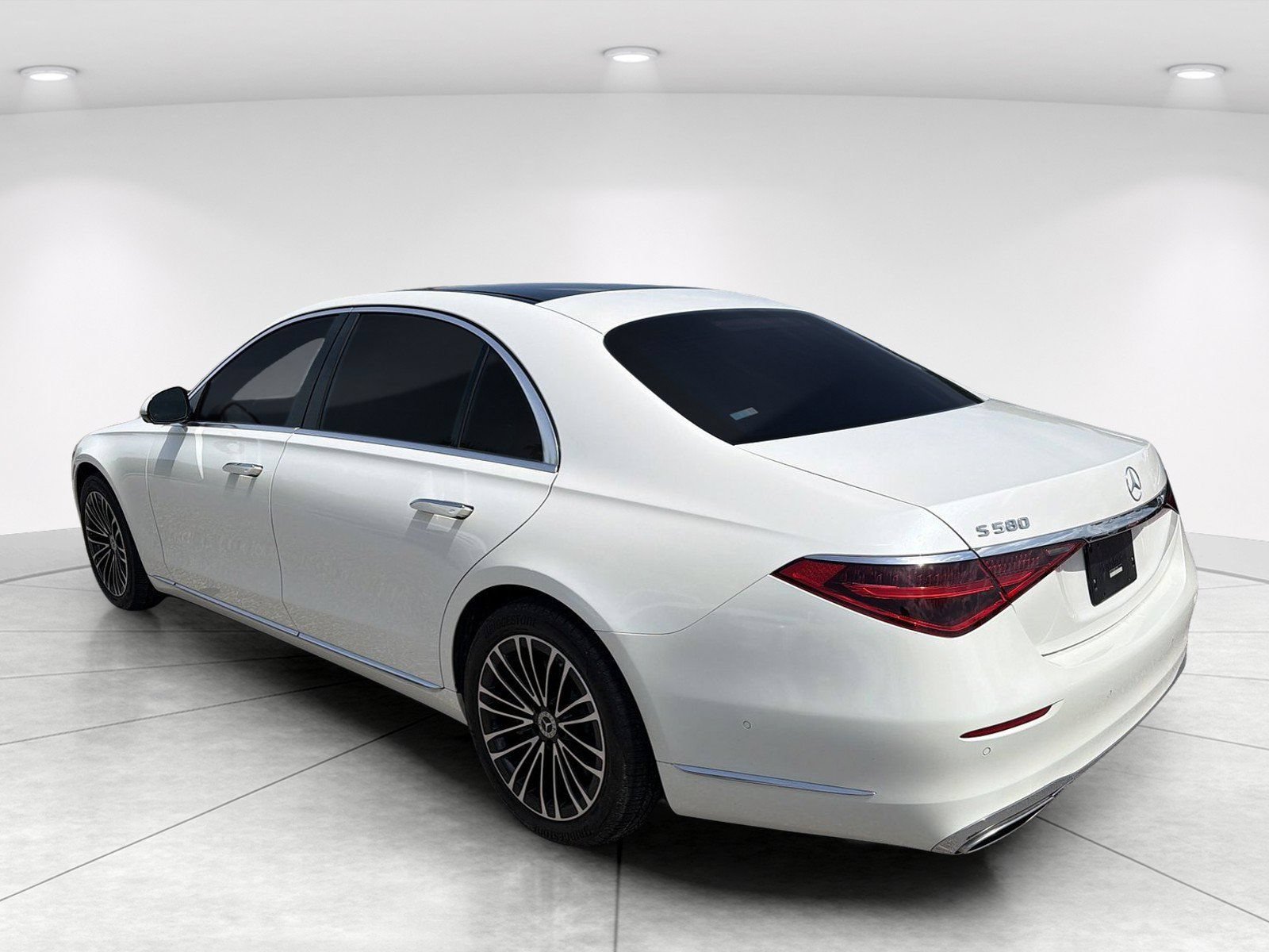Used 2022 Mercedes-Benz S 580 4MATIC Sedan image 6