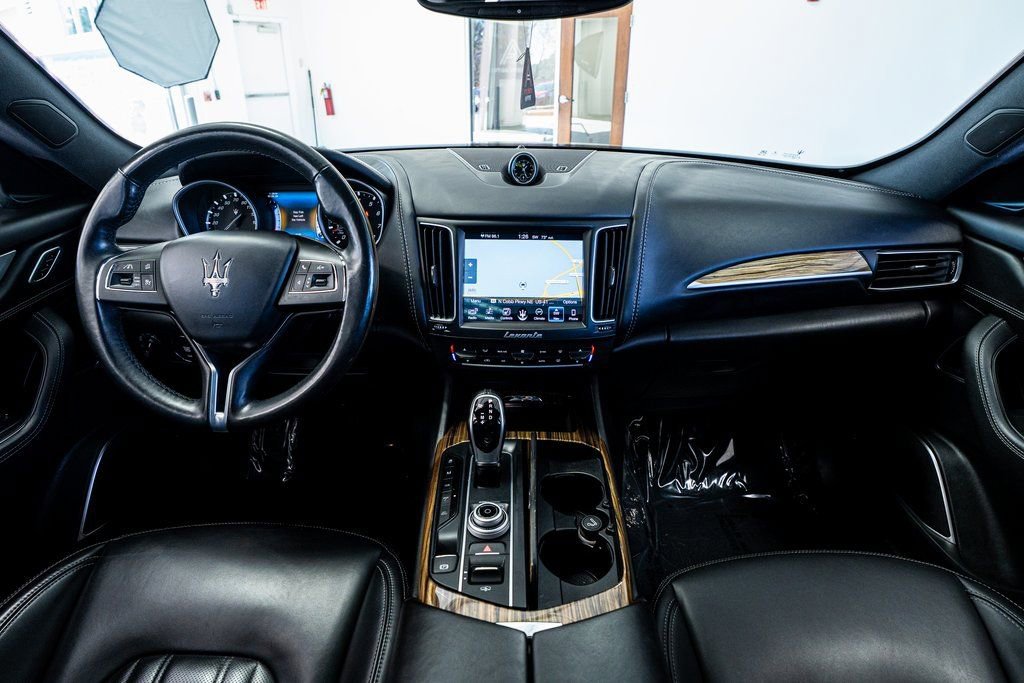 Used 2017 Maserati Levante w/ Luxury Package image 59