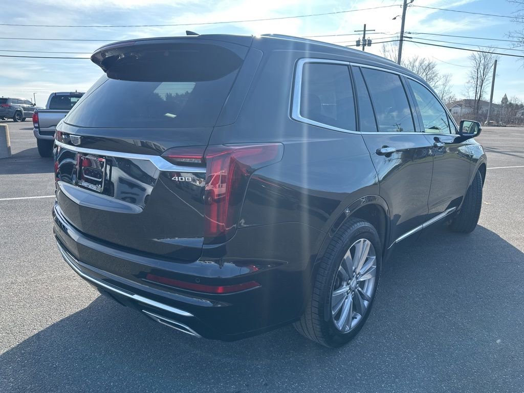 Used 2023 Cadillac XT6 Premium Luxury image 3