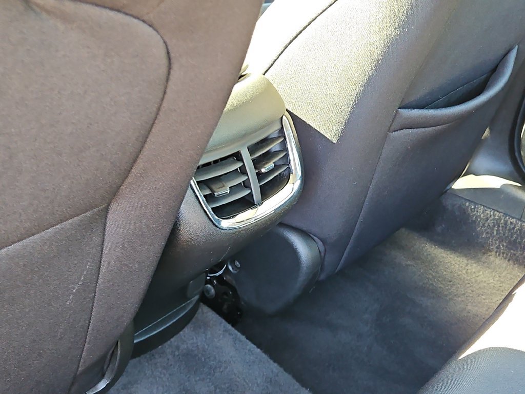 Used 2024 Chevrolet Malibu LT FWD image 16