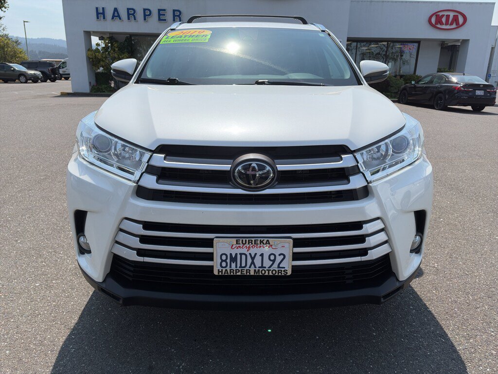 Used 2019 Toyota Highlander XLE AWD/4WD image 22