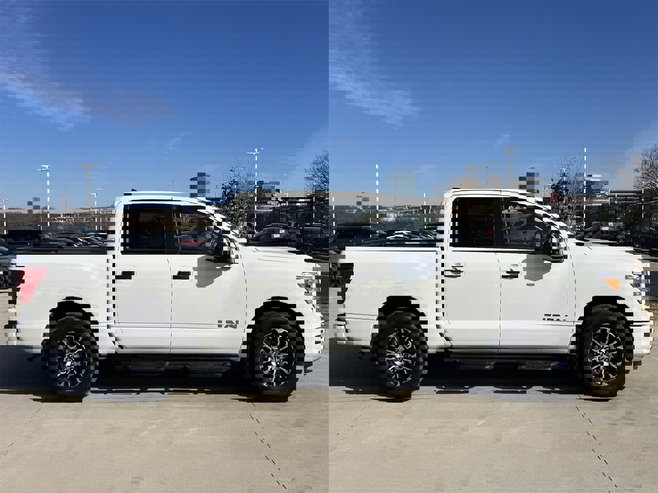 Certified 2024 Nissan Titan SV w/ SV Convenience Package image 3