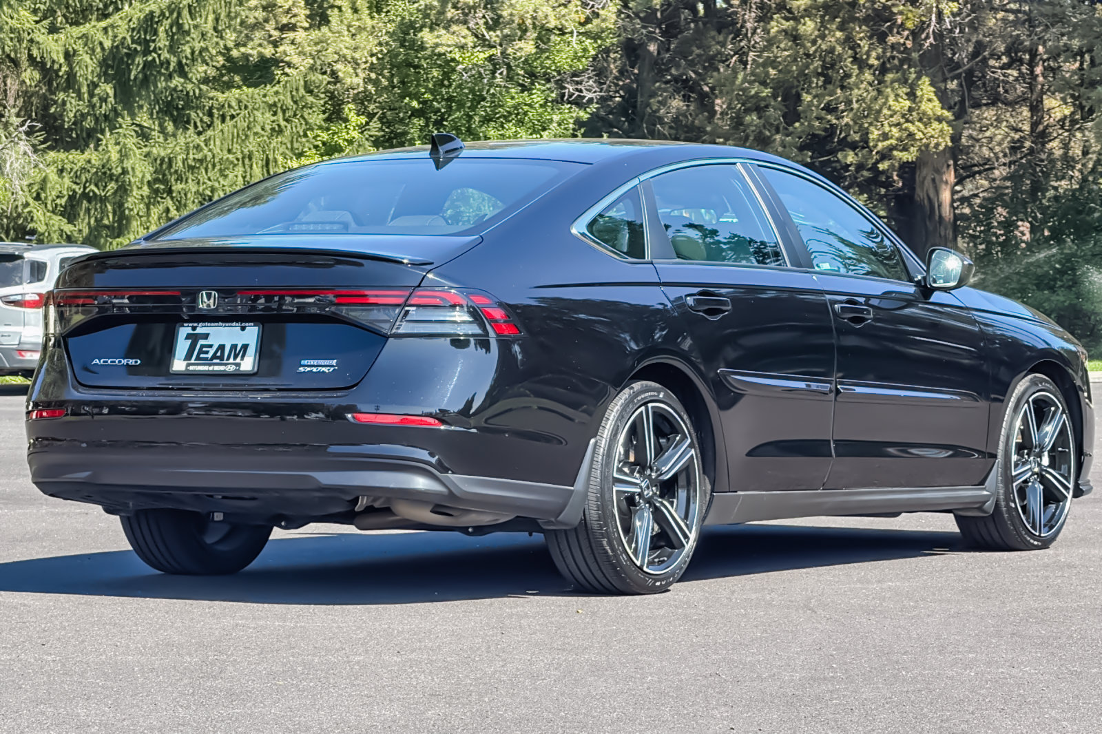 Used 2023 Honda Accord Sport image 4