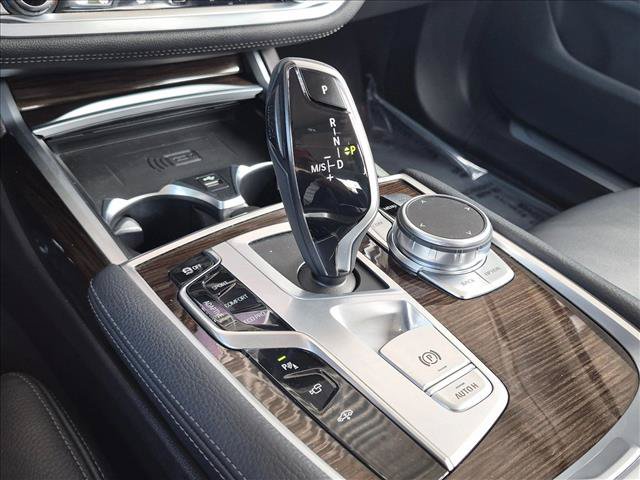 Used 2020 BMW 740i RWD image 15