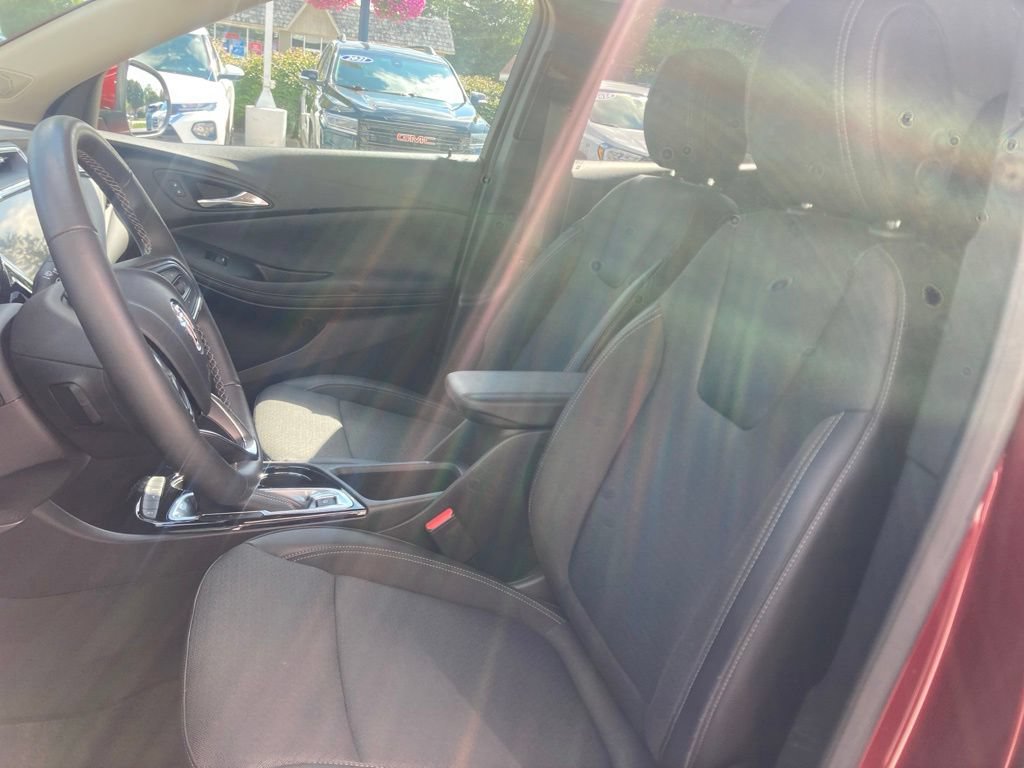 Certified 2023 Buick Encore GX Select w/ Sport Touring Package FWD image 25