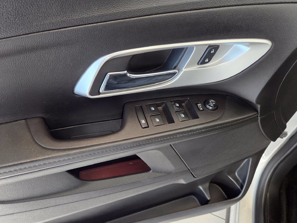 Used 2016 Chevrolet Equinox L FWD image 13