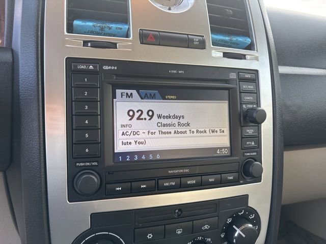 Used 2007 Chrysler 300 C w/ Protection Group II image 29