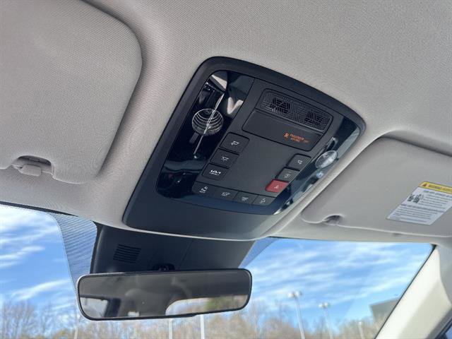 New 2026 Kia Carnival EX FWD image 11