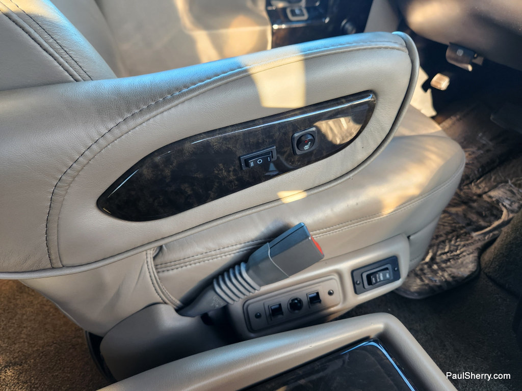 Used 2019 Chevrolet Express 2500 w/ Enhanced Convenience Package RWD image 44