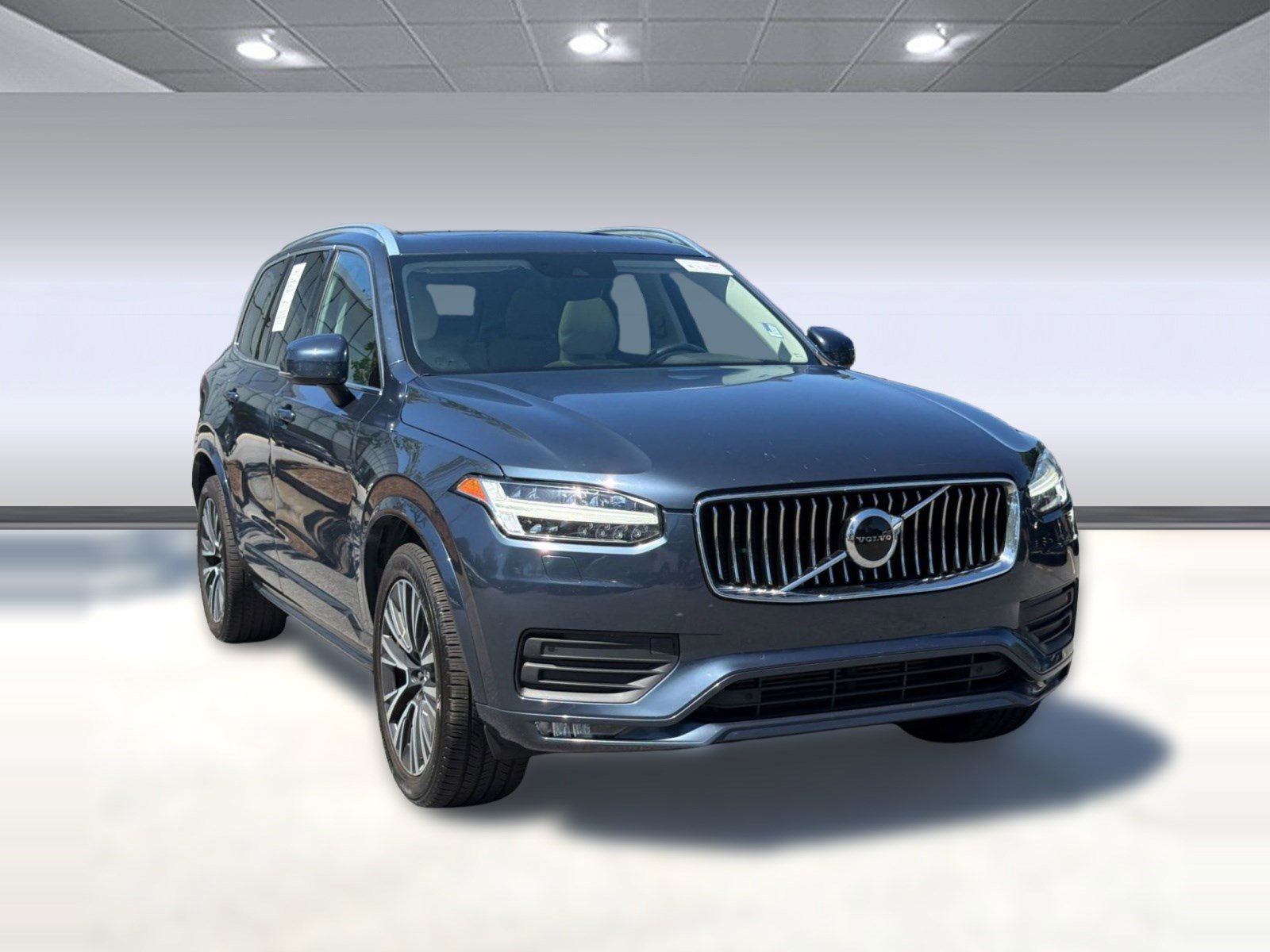 Used 2021 Volvo XC90 T5 Momentum w/ Protection Package Premier FWD image 7