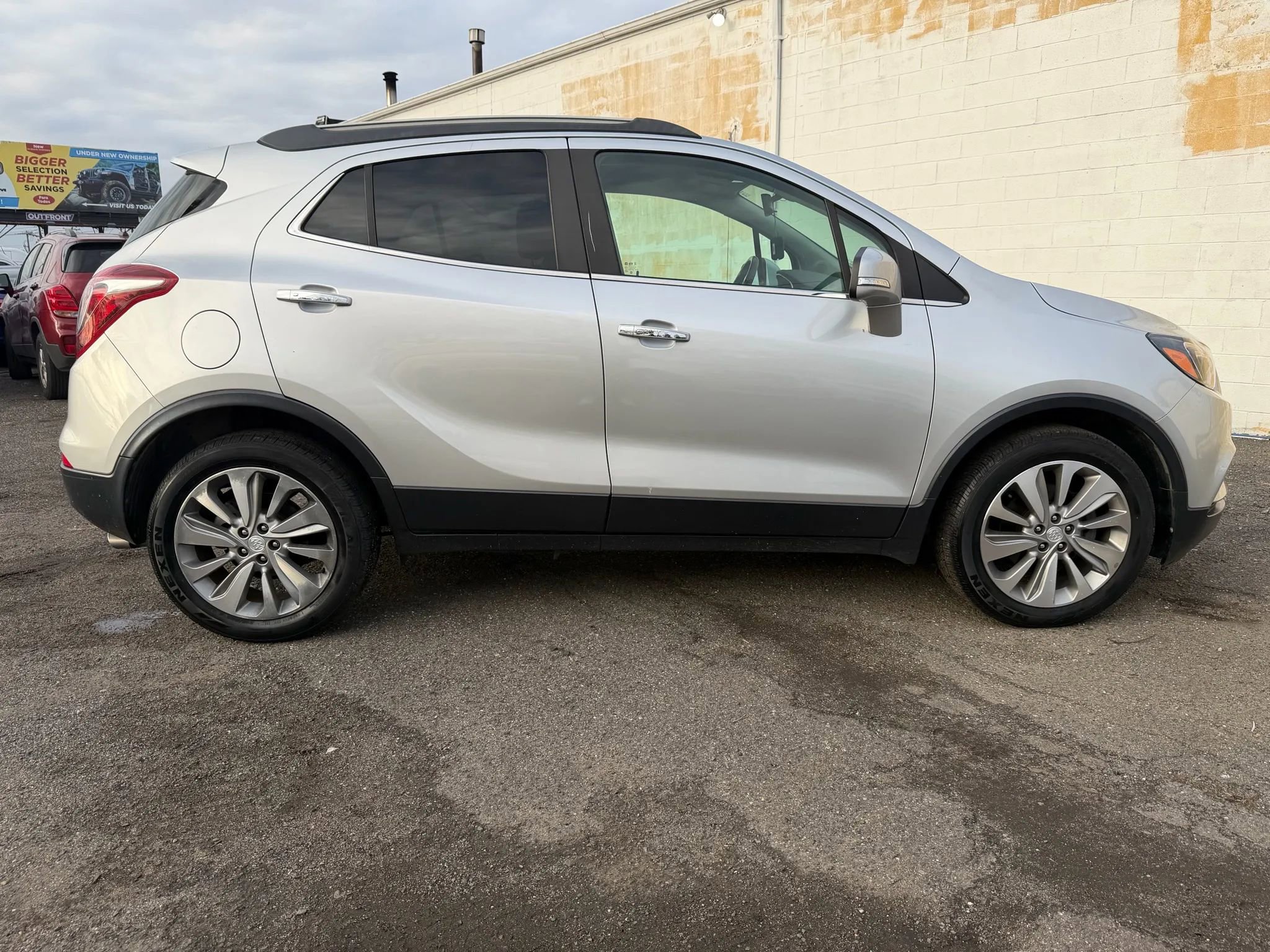 Used 2018 Buick Encore Preferred image 4