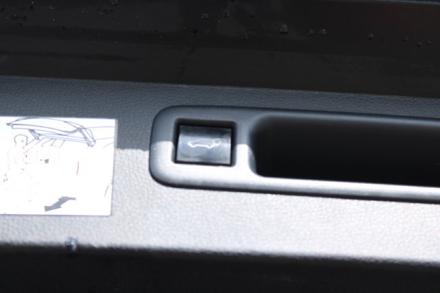 Used 2024 Toyota Highlander XSE FWD image 41