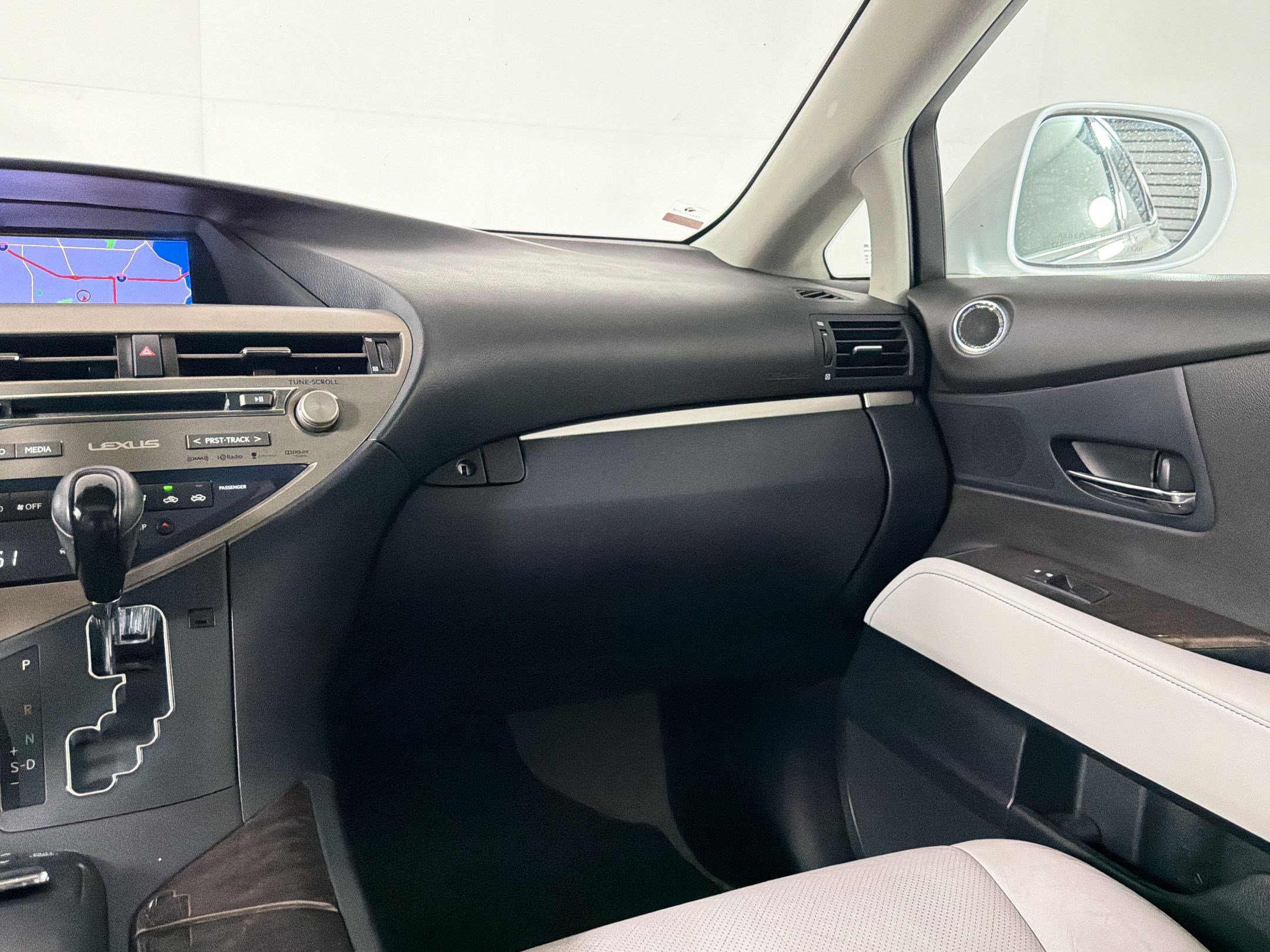 Used 2015 Lexus RX 450h FWD image 29