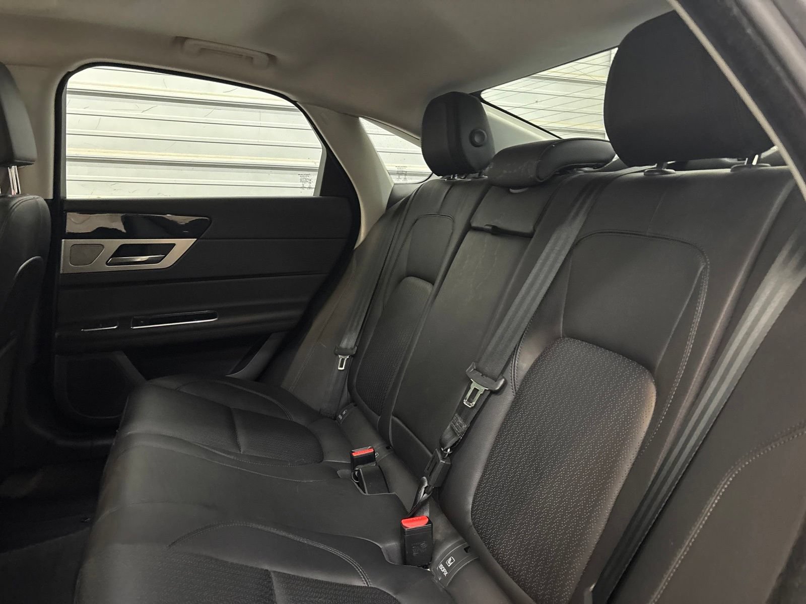 Used 2016 Jaguar XF Prestige AWD/4WD image 25