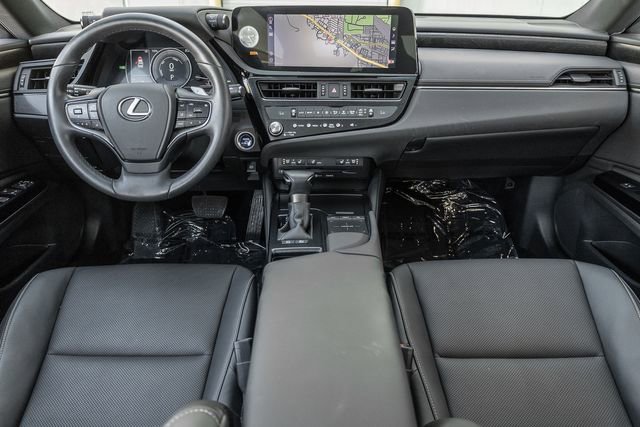 Used 2022 Lexus ES 300h w/ Premium Package image 6