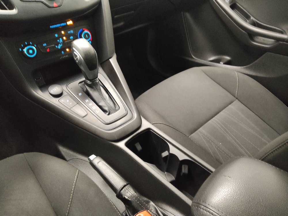 Used 2018 Ford Focus SE w/ Cold Weather Package FWD image 26
