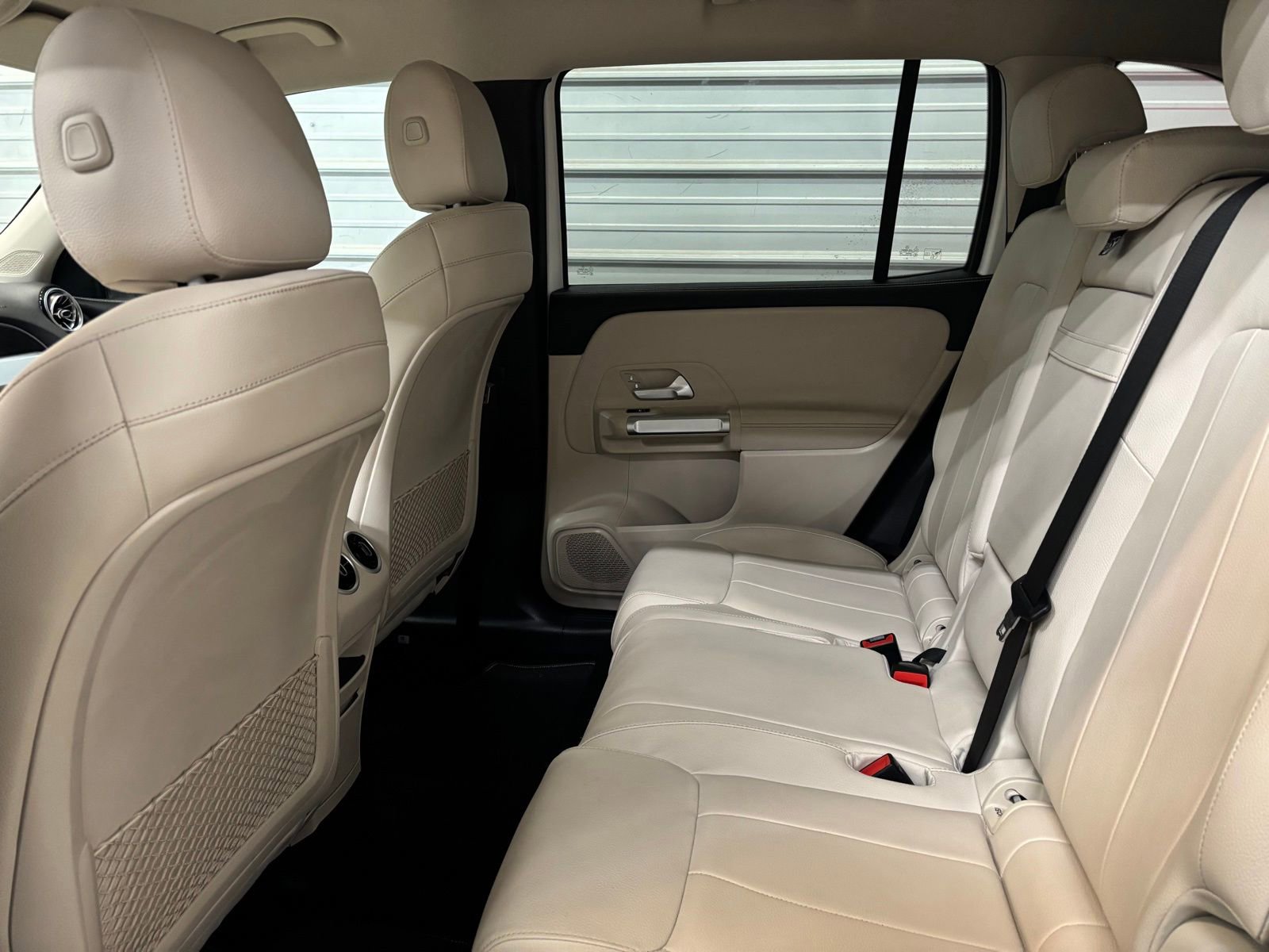 Used 2021 Mercedes-Benz GLB 250 4MATIC image 22