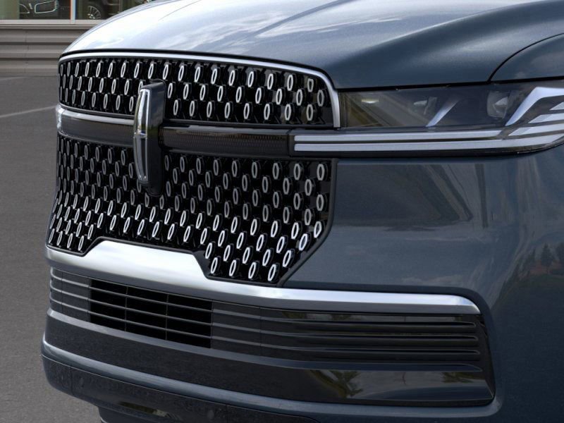 New 2025 Lincoln Navigator Reserve image 17