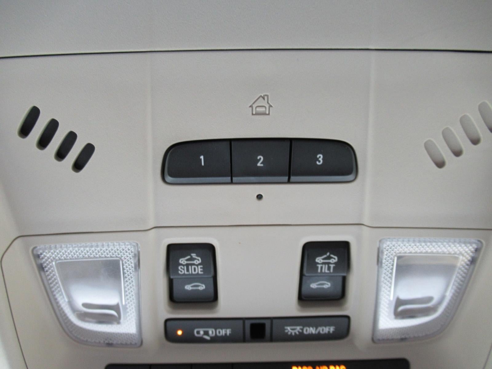 Used 2019 GMC Acadia Denali w/ Technology Package FWD image 32
