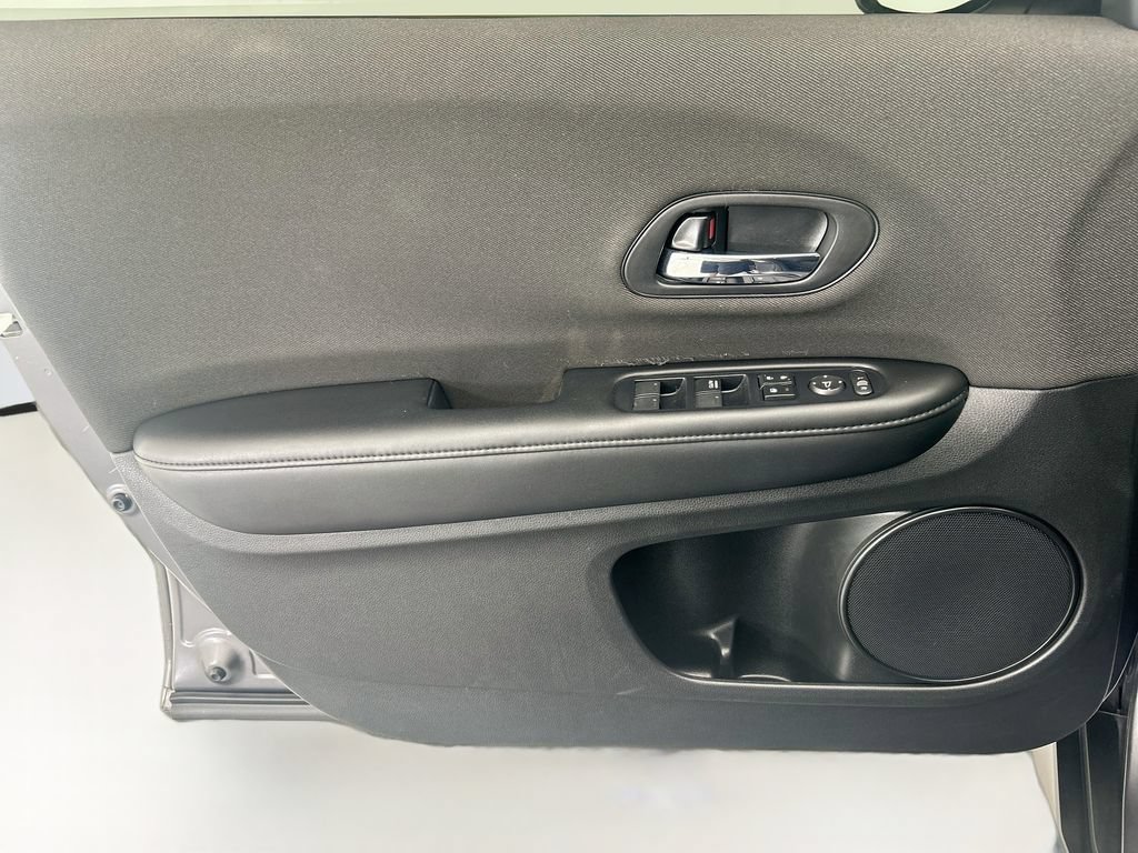 Used 2019 Honda HR-V LX image 22