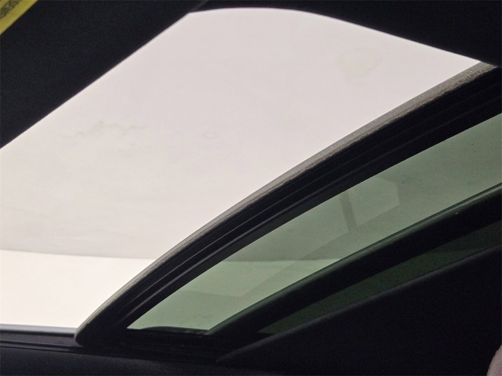 Used 2022 Ford Expedition Limited image 13