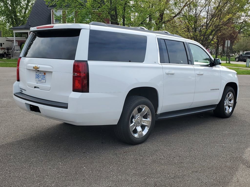 Used 2018 Chevrolet Suburban LT AWD/4WD image 4