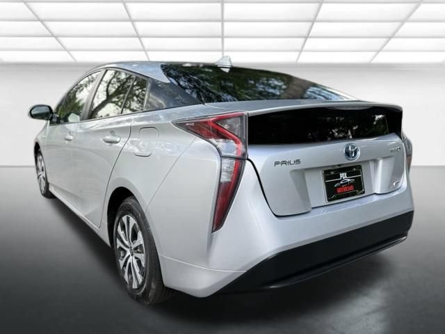 Used 2017 Toyota Prius Two FWD image 3