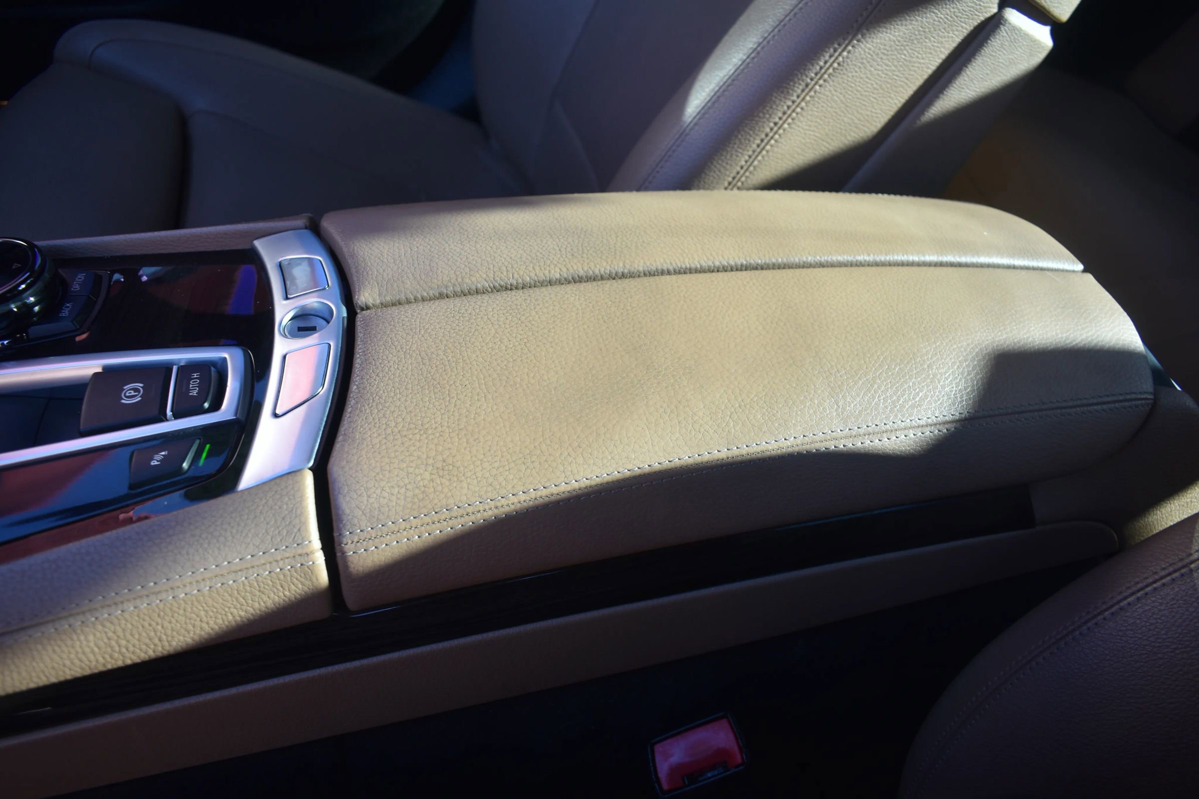 Used 2015 BMW 740i image 19