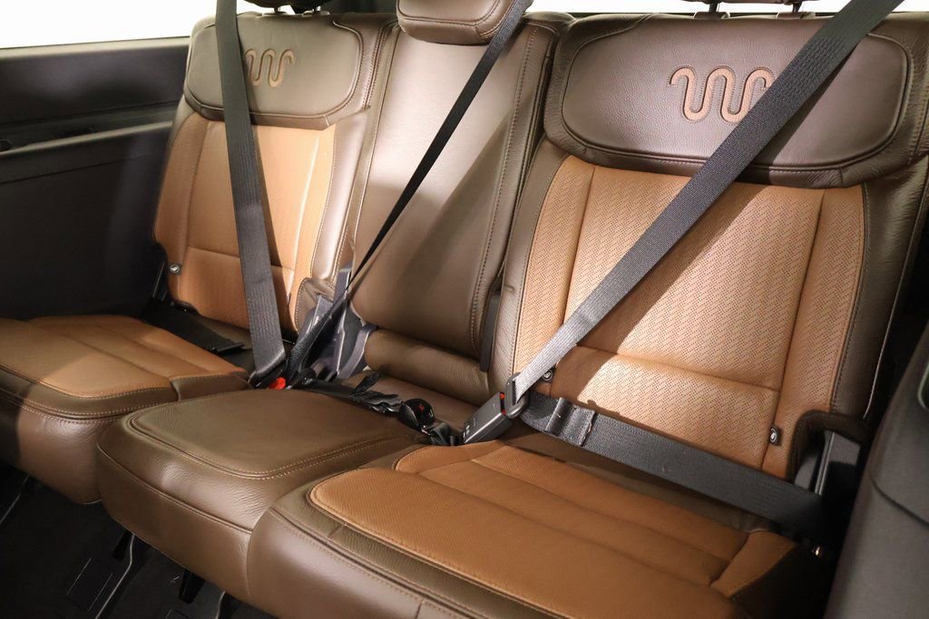 Used 2025 Ford Expedition Max King Ranch image 14