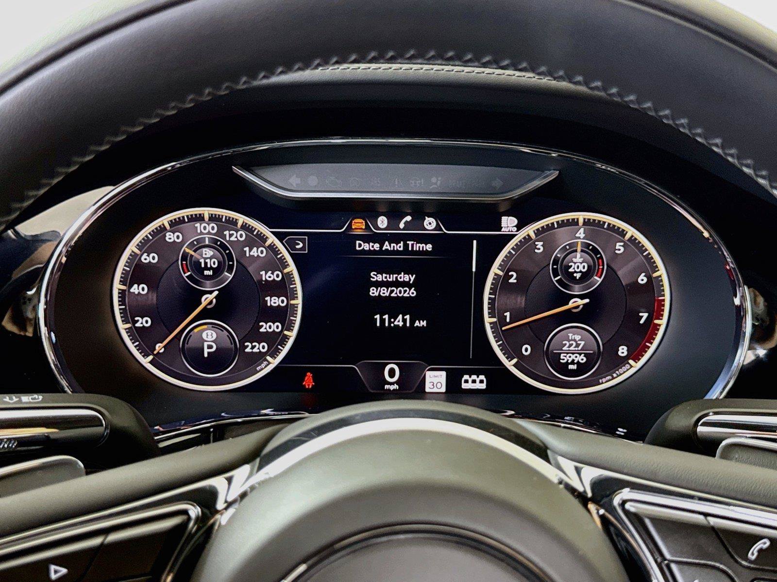 Used 2022 Bentley Flying Spur V8 AWD/4WD image 16