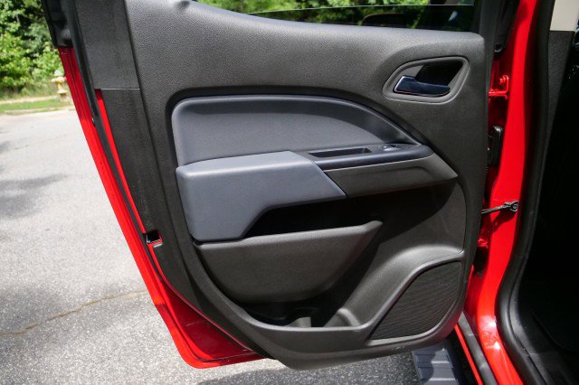 Used 2015 Chevrolet Colorado Z71 AWD/4WD image 17