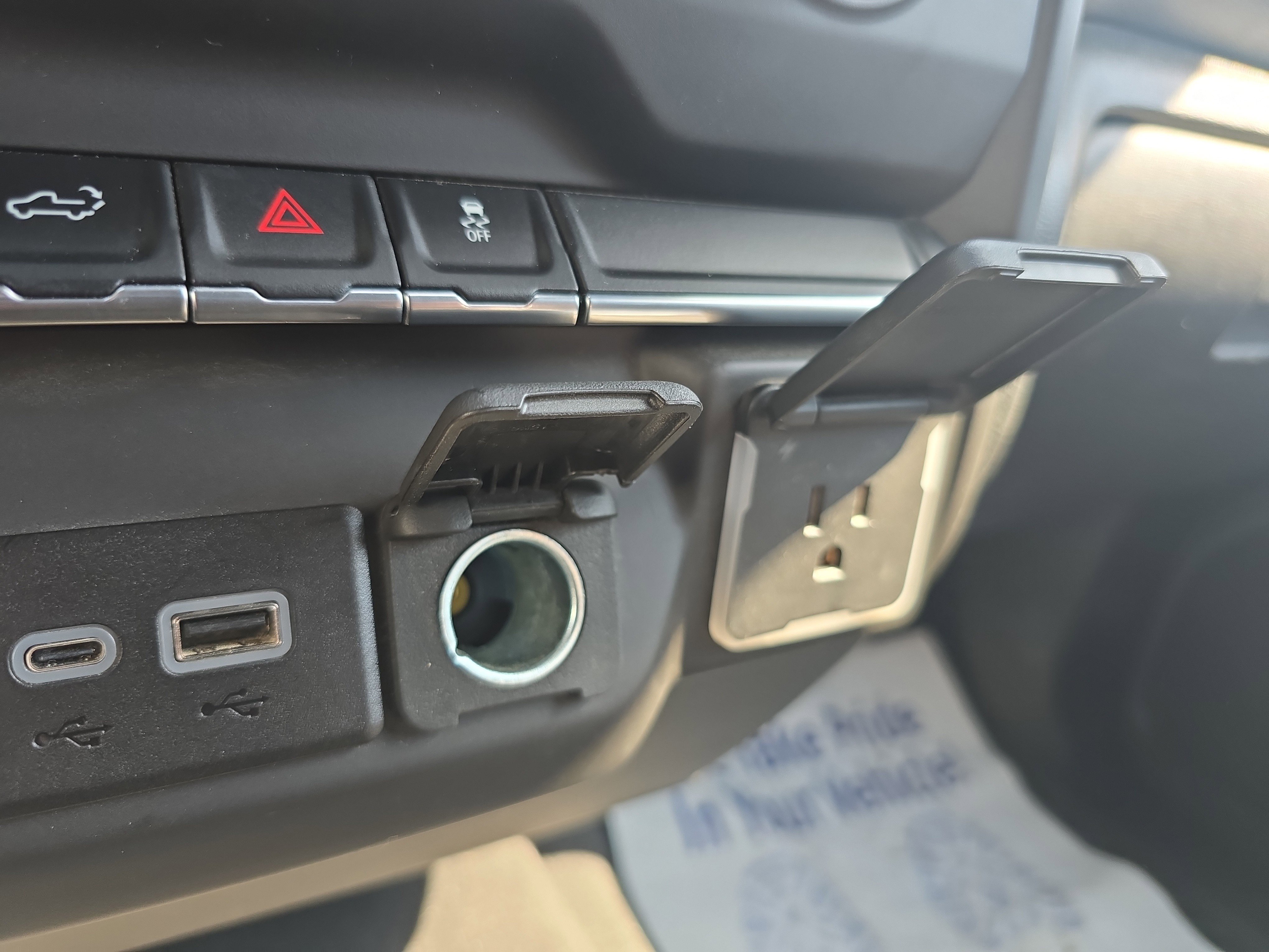 Used 2023 Chevrolet Silverado 1500 Custom image 28